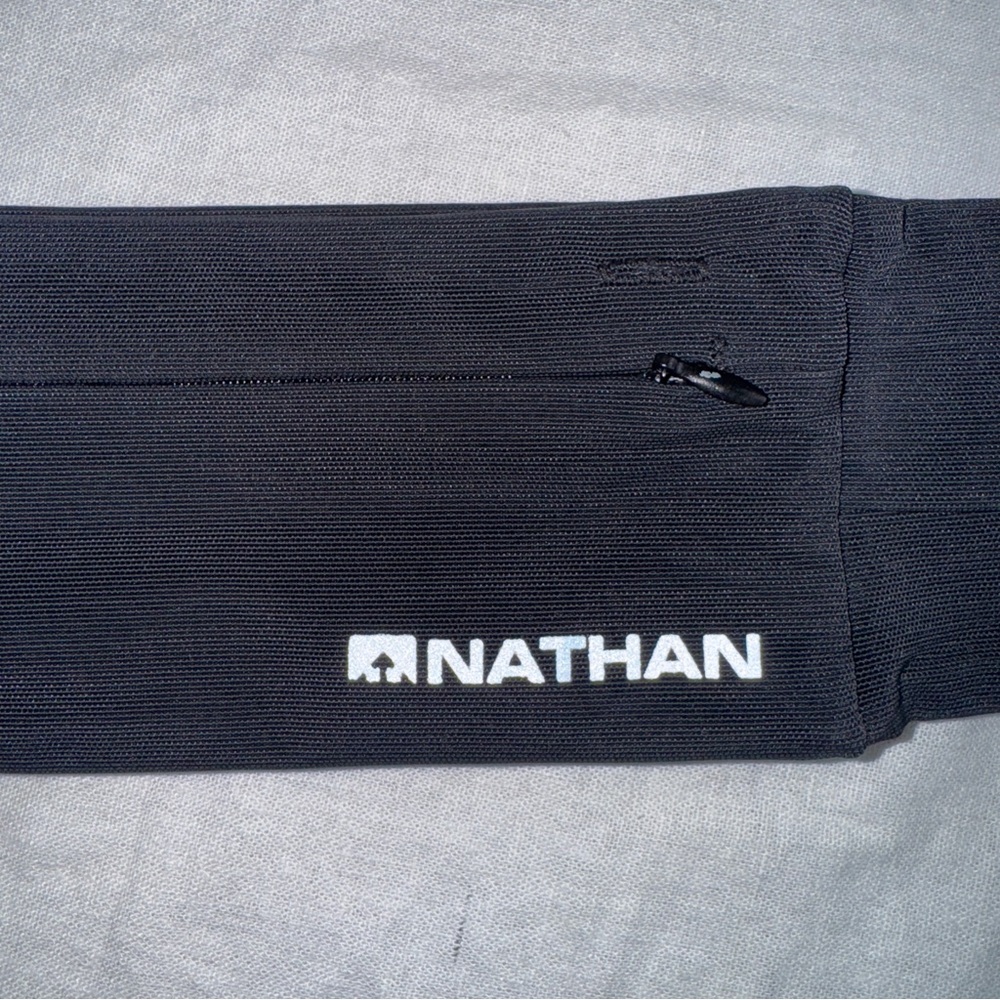 Nathan Black Running Belt Bag Size Small Workout Run Pockets Purse Fanny pack